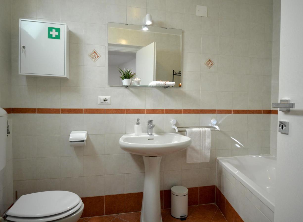 Casa Concordia Apartment Бари Екстериор снимка